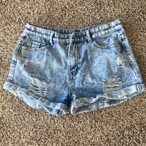 Jean shorts - Picture 1 of 2